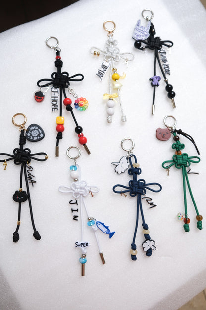 7 Members Lucky Knot Keyring Bundle