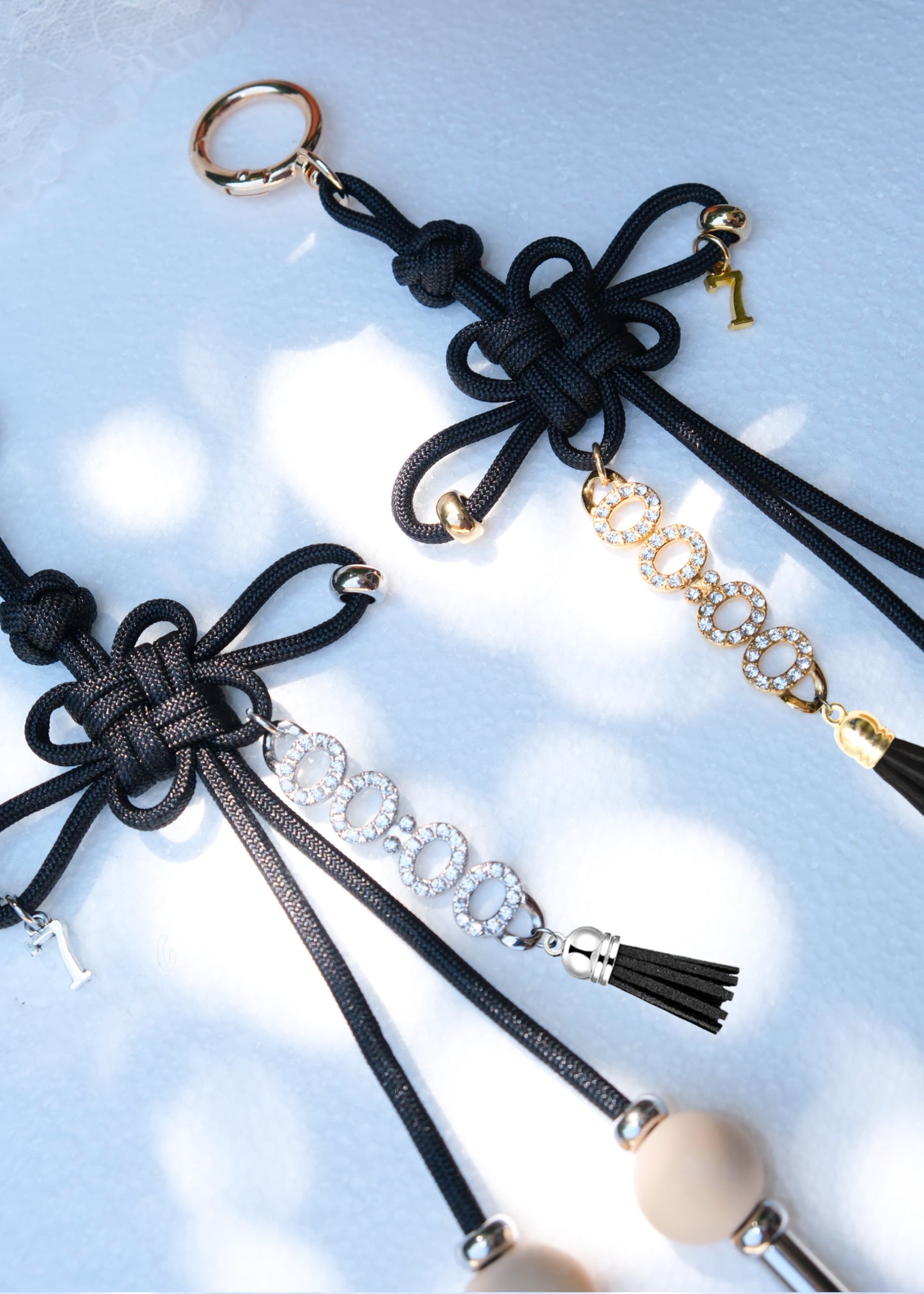 Zero O'clock Lucky Knot Keyring | 00:00 Lucky Knot